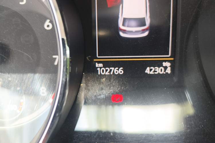 Used Volkswagen Tiguan L 2019 330TSI Automatic Two-Wheel Drive Panoramic Comfort Edition China V Standard Odometer Close Up