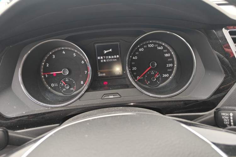Used Volkswagen Tiguan L 2019 330TSI Automatic Two-Wheel Drive Panoramic Comfort Edition China VI Standard Odometer Close Up