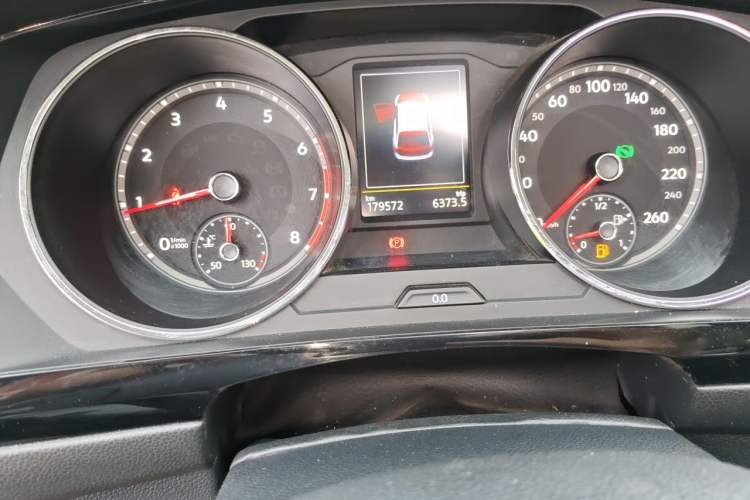Used Volkswagen Tiguan L 2019 330TSI Automatic Two-Wheel Drive Panoramic Comfort Edition China VI Standard Odometer Close Up