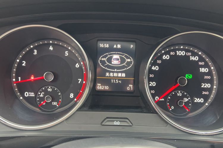 Used Volkswagen Tiguan L 2019 330TSI Automatic Two-Wheel Drive Smart Luxury Version China V Emission Standard Odometer Close Up