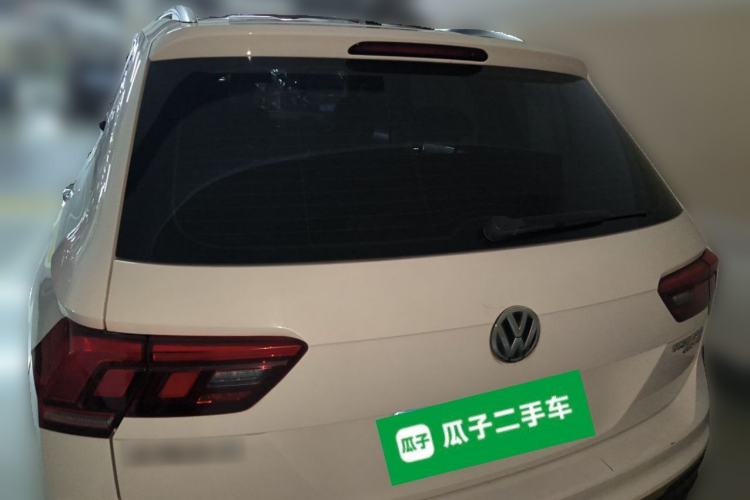 Used Volkswagen Tiguan L 2019 Revised 330TSI Automatic Two-Wheel Drive Smart & Luxury Edition China VI Standard Rear