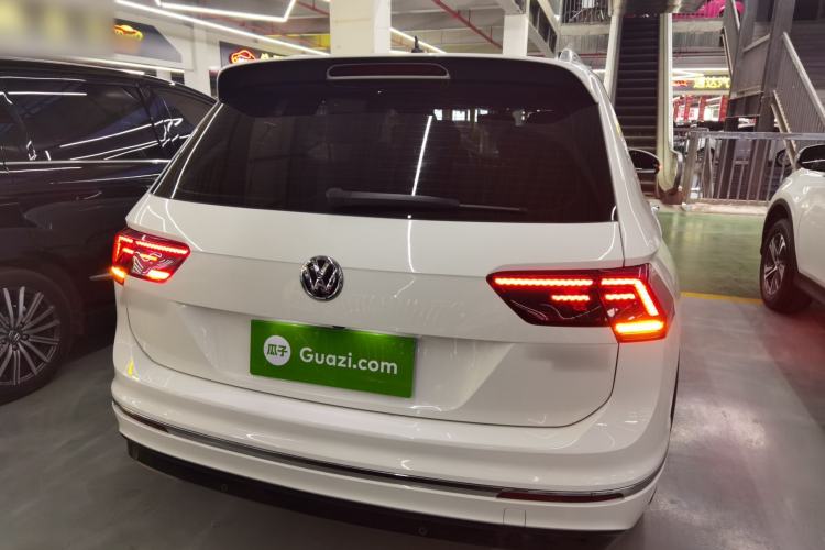 Used Volkswagen Tiguan L 2019 Restyled 330TSI Automatic Two-Wheel Drive R-Line Flagship Version China VI Standard Rear