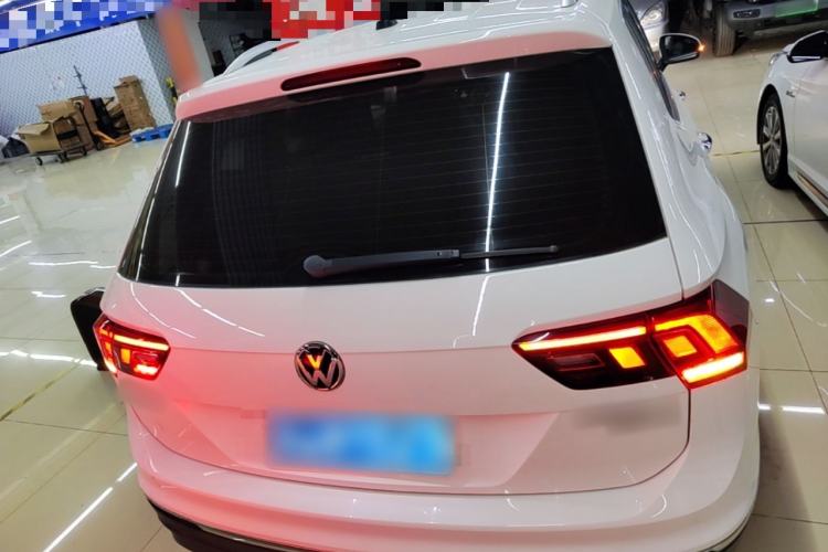 Used Volkswagen Tiguan L 2019 Revised 330TSI Automatic Two-Wheel Drive Smart & Luxury Edition China VI Standard Rear