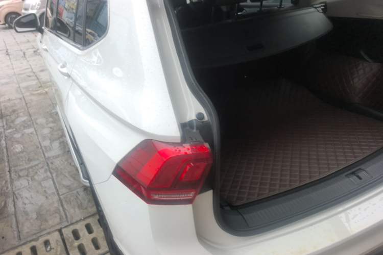 Used Volkswagen Tiguan L 2019 Updated Version 330TSI Automatic Two-Wheel Drive Panoramic Comfort Edition China VI Standard Rear Left 45 Deg