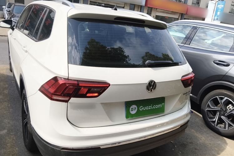 Used Volkswagen Tiguan L 2019 Updated Version 330TSI Automatic Two-Wheel Drive Panoramic Comfort Edition China VI Standard Rear