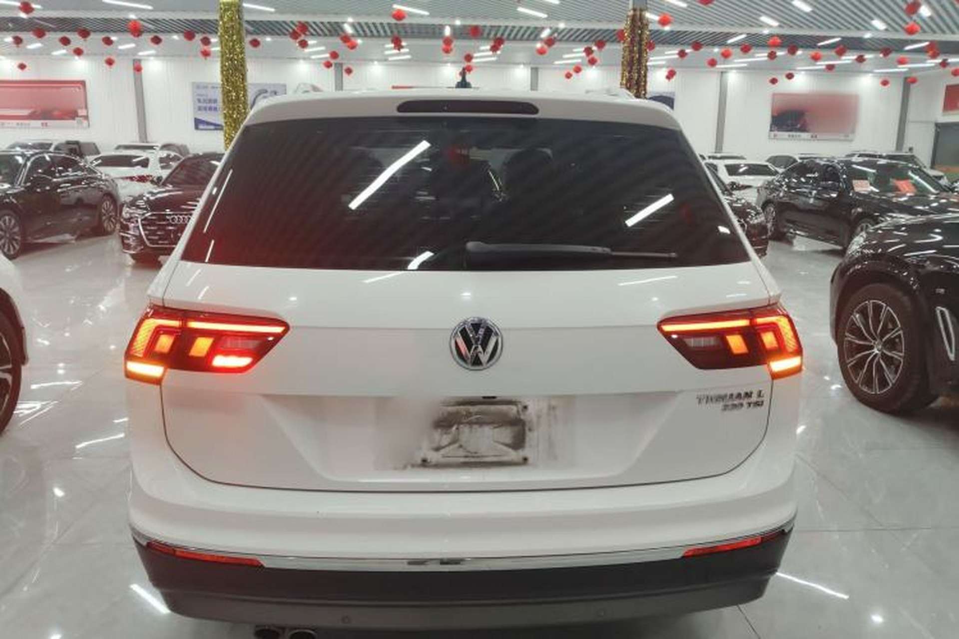 Used Volkswagen Tiguan L 2019 Revised 330TSI Automatic Two-Wheel Drive Smart & Luxury Edition China VI Standard Rear