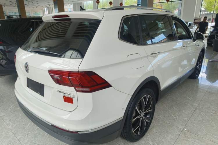 Used Volkswagen Tiguan L 2019 330TSI Automatic Two-Wheel Drive Smart Luxury Version China VI Standard Rear Right 45 Deg