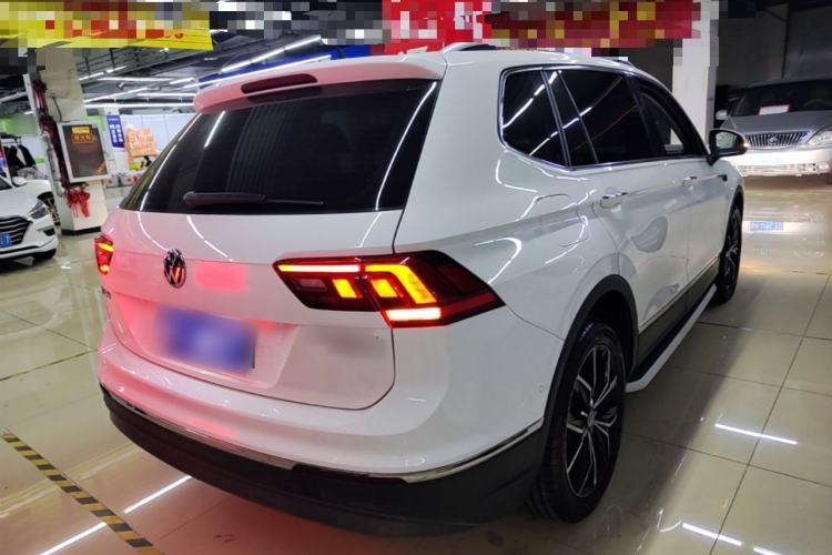 Used Volkswagen Tiguan L 2019 Revised 330TSI Automatic Two-Wheel Drive Smart & Luxury Edition China VI Standard Rear Right 45 Deg