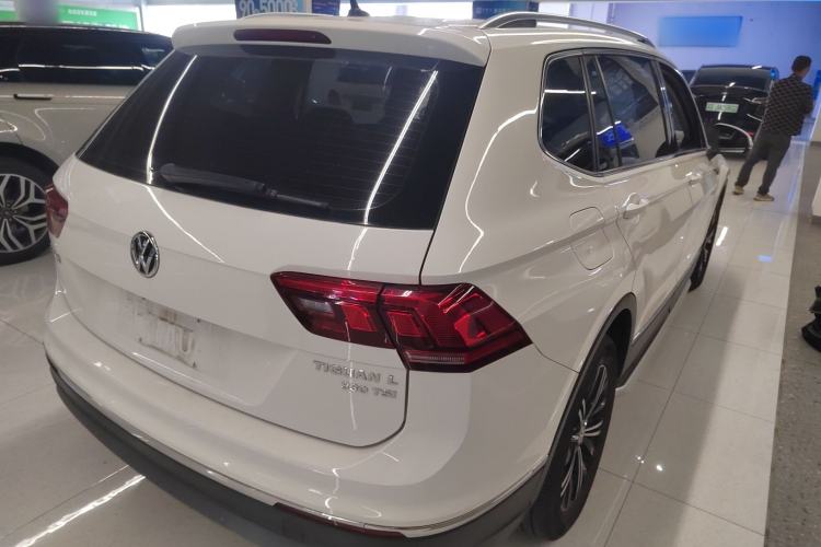 Used Volkswagen Tiguan L 2019 330TSI Automatic Two-Wheel Drive Panoramic Comfort Edition China V Standard Rear Right 45 Deg