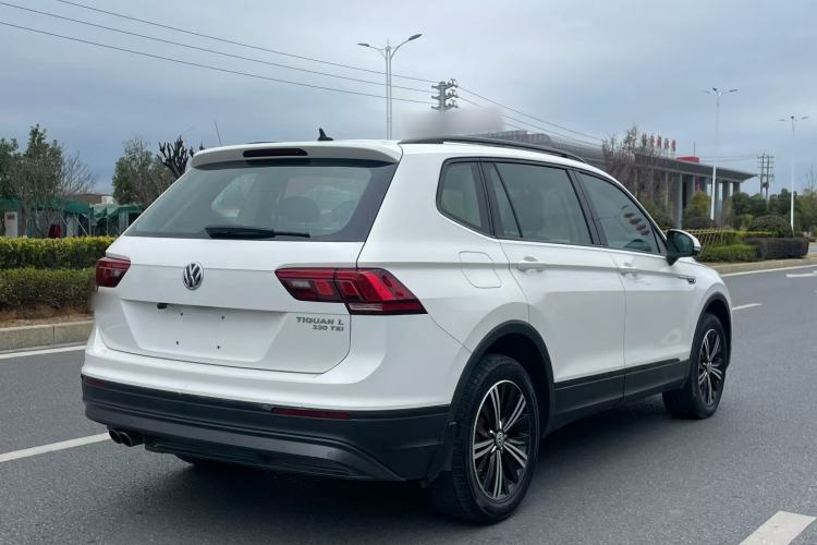Used Volkswagen Tiguan L 2019 330TSI Automatic Two-Wheel Drive Luxury Edition China V Standard Rear Right 45 Deg