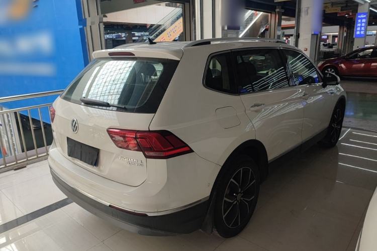 Used Volkswagen Tiguan L 2019 Revised 330TSI Automatic Two-Wheel Drive Smart & Luxury Edition China VI Standard Rear Right 45 Deg