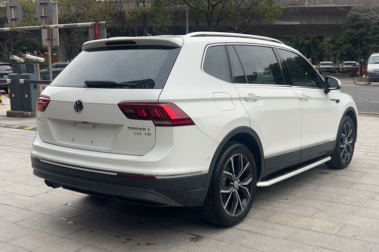 Used Volkswagen Tiguan L 2019 330TSI Automatic Two-Wheel Drive Smart Luxury Version China V Emission Standard Rear Right 45 Deg