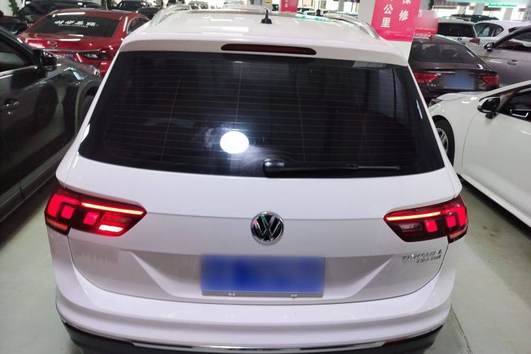 Used Volkswagen Tiguan L 2019 Revised 330TSI Automatic Two-Wheel Drive Smart & Luxury Edition China VI Standard Rear