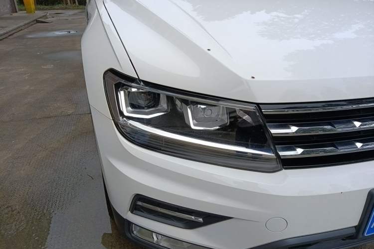 Used Volkswagen Tiguan L 2019 330TSI Automatic Two-Wheel Drive Panoramic Comfort Edition China VI Standard Right Front Headlight