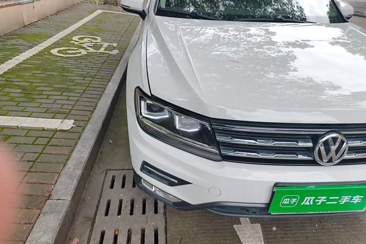 Used Volkswagen Tiguan L 2019 330TSI Automatic Two-Wheel Drive Smart Luxury Version China VI Standard Right Front Headlight