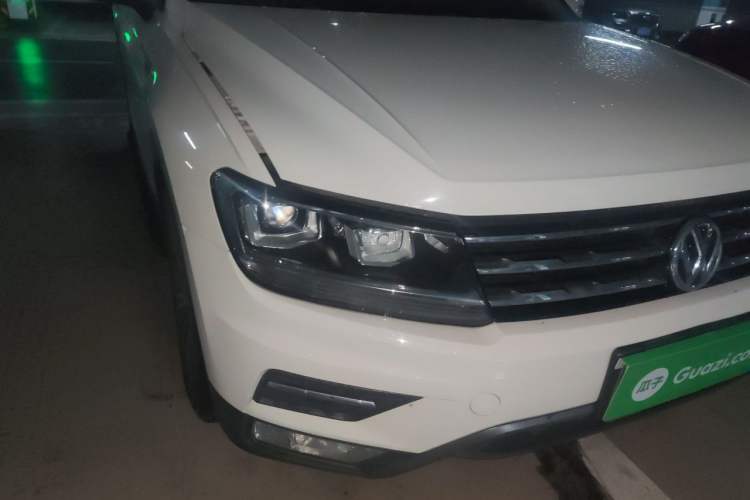 Used Volkswagen Tiguan L 2019 280TSI Automatic Two-Wheel Drive Panoramic Comfort Edition China V Standard Right Front Headlight