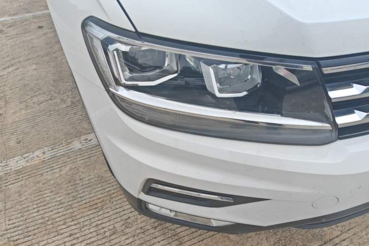 Used Volkswagen Tiguan L 2019 330TSI Automatic Two-Wheel Drive Panoramic Comfort Edition China VI Standard Right Front Headlight