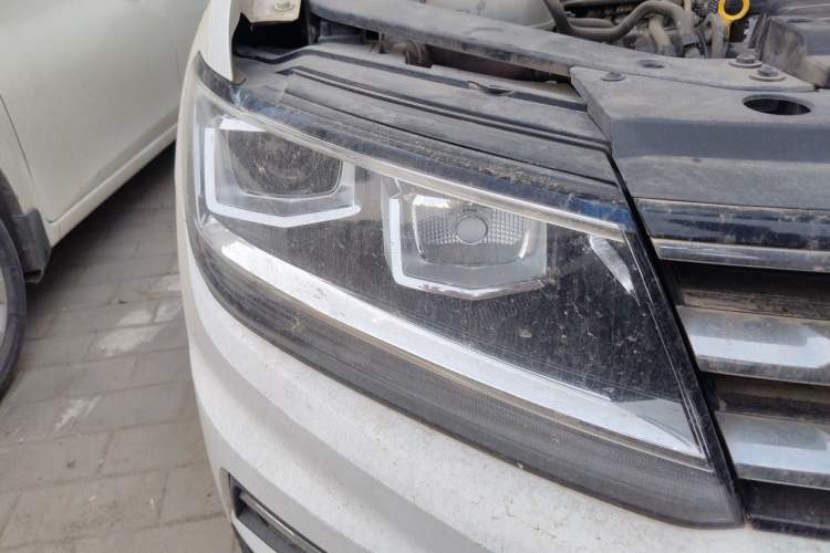 Used Volkswagen Tiguan L 2019 280TSI Automatic Two-Wheel Drive Panoramic Comfort Edition China V Standard Right Front Headlight