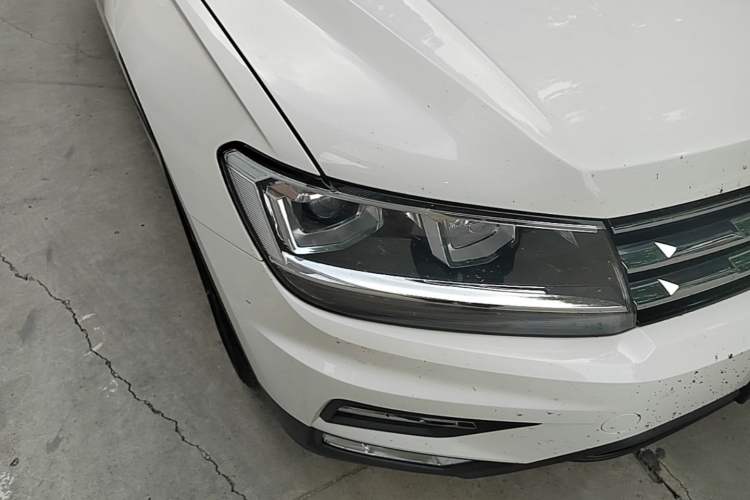 Used Volkswagen Tiguan L 2019 280TSI Automatic Two-Wheel Drive Panoramic Comfort Edition China VI Standard Right Front Headlight