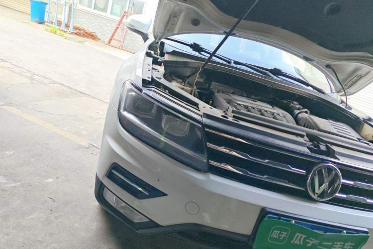 Used Volkswagen Tiguan L 2019 330TSI Automatic Two-Wheel Drive Panoramic Comfort Edition China VI Standard Right Front Headlight