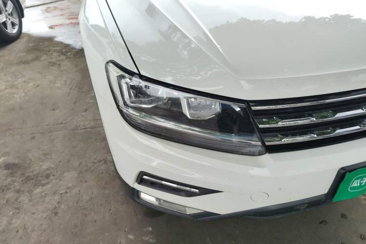 Used Volkswagen Tiguan L 2019 330TSI Automatic Two-Wheel Drive Smart Luxury Version China VI Standard Right Front Headlight