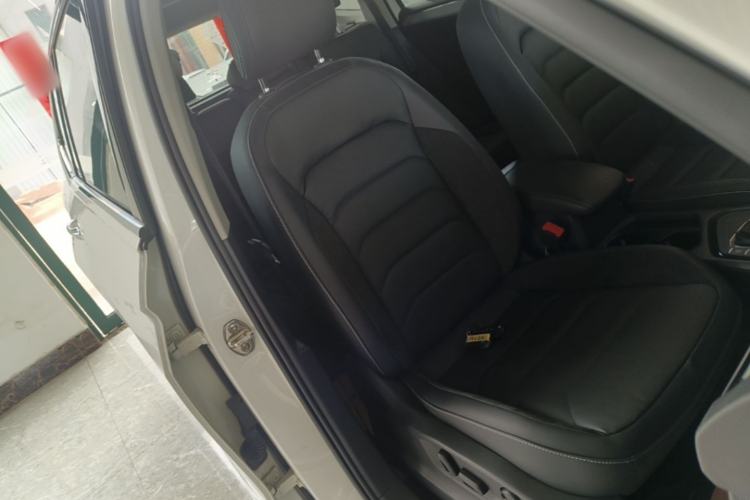 Used Volkswagen Tiguan L 2019 330TSI Automatic Two-Wheel Drive Smart Luxury Version China VI Standard Right Front Seat