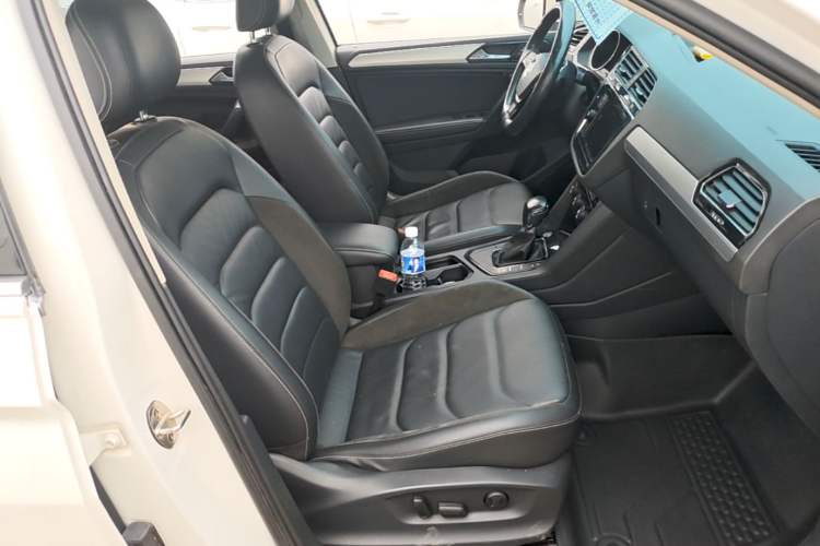 Used Volkswagen Tiguan L 2019 330TSI Automatic Two-Wheel Drive Panoramic Comfort Edition China VI Standard Right Front Seat