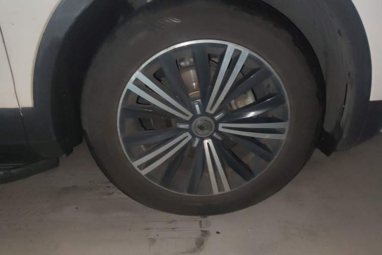 Used Volkswagen Tiguan L 2019 280TSI Automatic Two-Wheel Drive Panoramic Comfort Edition China V Standard Right Front Wheel Hub