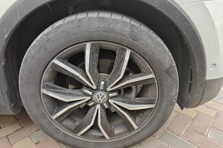 Used Volkswagen Tiguan L 2019 330TSI Automatic Two-Wheel Drive Smart Luxury Version China VI Standard Right Front Wheel Hub