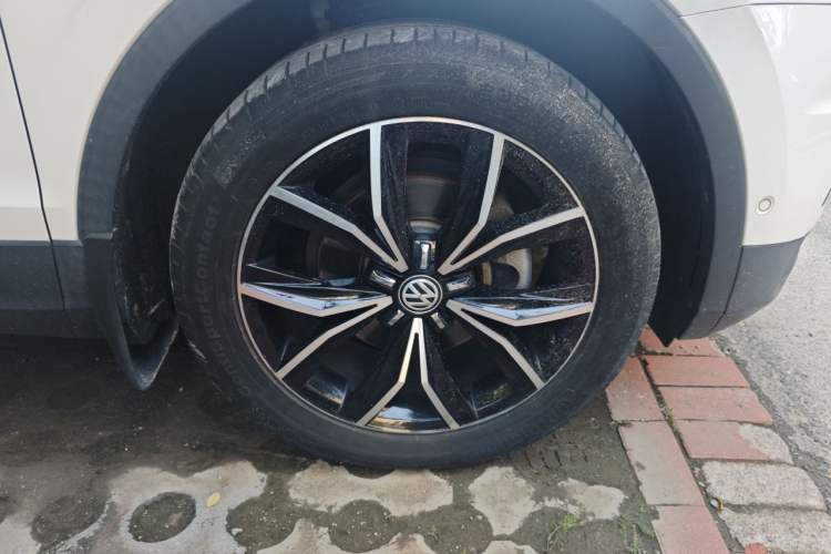 Used Volkswagen Tiguan L 2019 Revised 330TSI Automatic Two-Wheel Drive Smart & Luxury Edition China VI Standard Right Front Wheel Hub