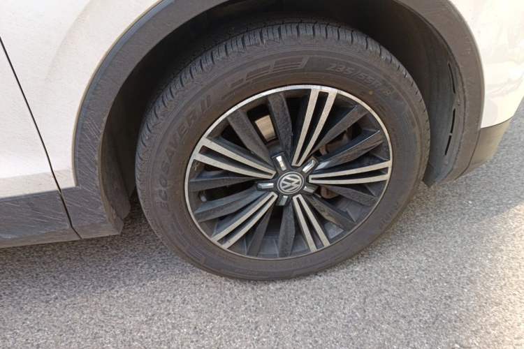 Used Volkswagen Tiguan L 2019 330TSI Automatic Two-Wheel Drive Panoramic Comfort Edition China V Standard Right Front Wheel Hub