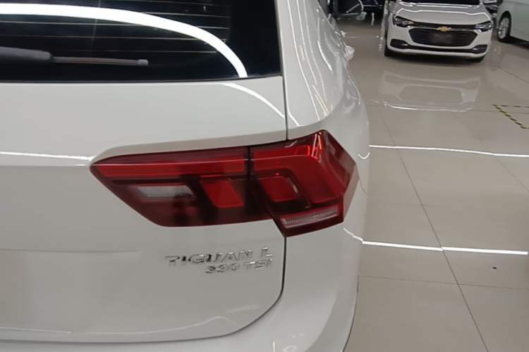 Used Volkswagen Tiguan L 2019 330TSI Automatic Two-Wheel Drive Luxury Edition China V Standard Right Rear Taillight