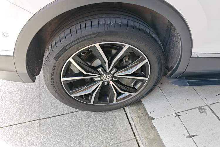 Used Volkswagen Tiguan L 2019 Revised 330TSI Automatic Two-Wheel Drive Smart & Luxury Edition China VI Standard Right Rear Wheel Hub