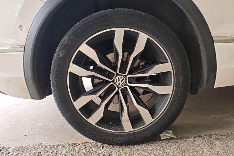 Used Volkswagen Tiguan L 2019 Restyled 330TSI Automatic Two-Wheel Drive R-Line Flagship Version China VI Standard Right Rear Wheel Hub