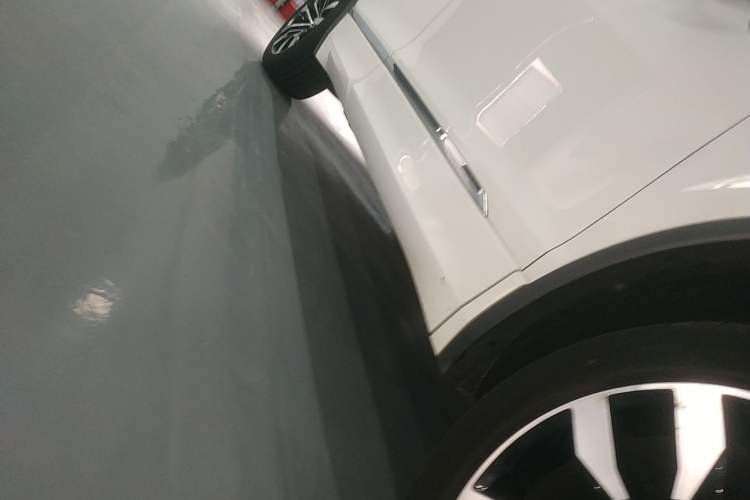 Used Volkswagen Tiguan L 2019 330TSI Automatic Two-Wheel Drive R-Line Flagship Model China VI Standard Right Side Sill
