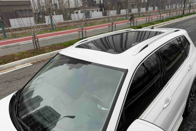 Used Volkswagen Tiguan L 2019 330TSI Automatic Two-Wheel Drive R-Line Flagship Edition China V Standard Roof