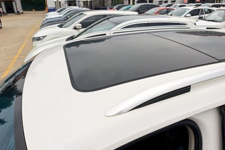 Used Volkswagen Tiguan L 2019 330TSI Automatic Two-Wheel Drive Panoramic Comfort Edition China VI Standard Roof