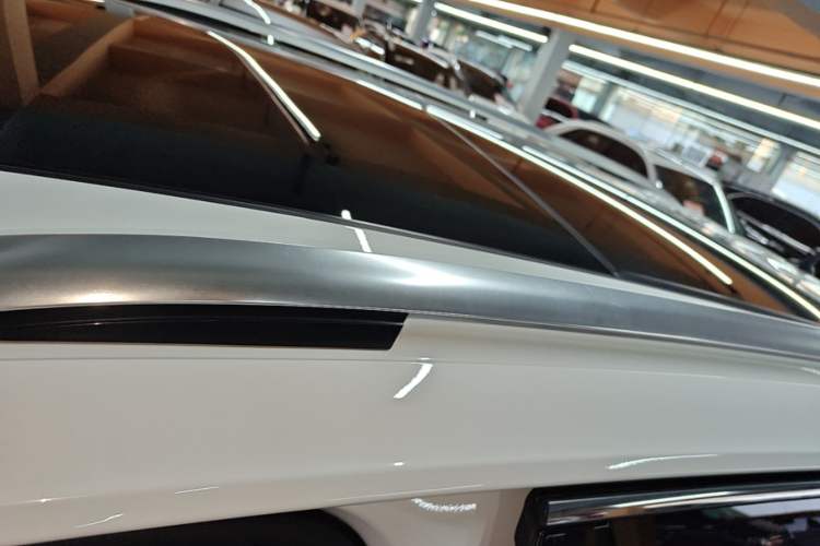 Used Volkswagen Tiguan L 2019 330TSI Automatic Two-Wheel Drive Panoramic Comfort Edition China V Standard Roof