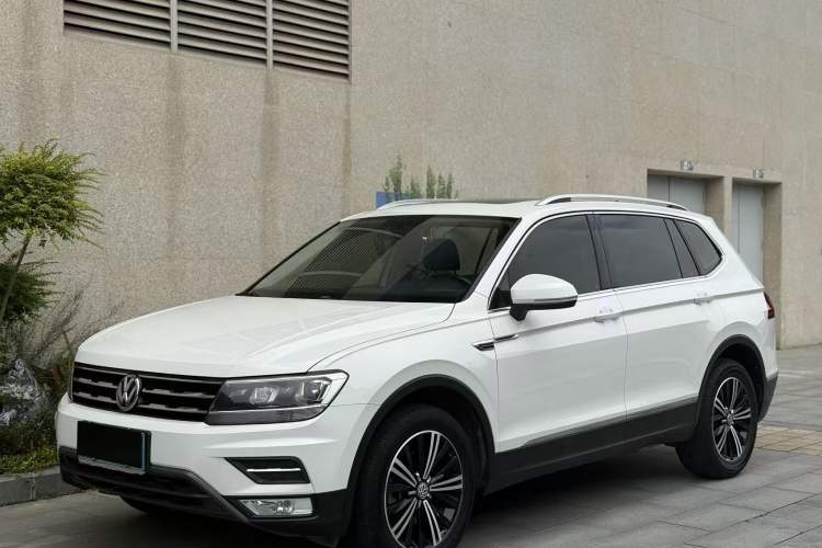 Used Volkswagen Tiguan L 2019 Updated Version 330TSI Automatic Two-Wheel Drive Panoramic Comfort Edition China VI Standard Guazi used car, China used car export, Used car for sale, Used  cars, Cheapest cars for sale