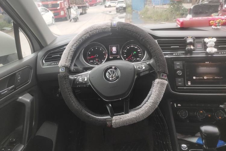 Used Volkswagen Tiguan L 2019 330TSI Automatic Two-Wheel Drive Panoramic Comfort Edition China V Standard Steering Wheel