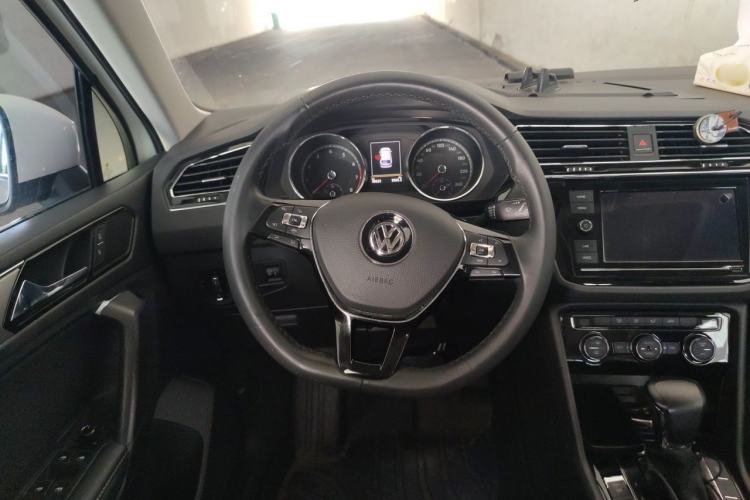 Used Volkswagen Tiguan L 2019 330TSI Automatic Two-Wheel Drive Panoramic Comfort Edition China VI Standard Steering Wheel