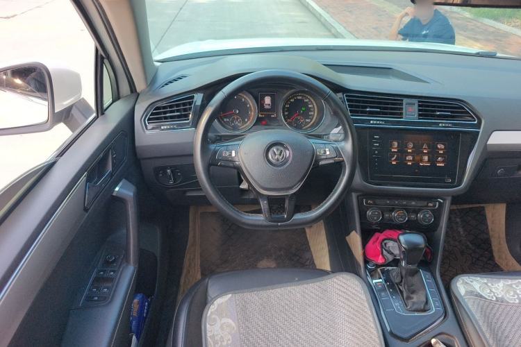Used Volkswagen Tiguan L 2019 330TSI Automatic Two-Wheel Drive Panoramic Comfort Edition China VI Standard Steering Wheel