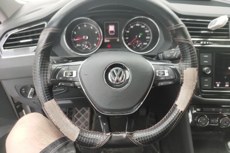 Used Volkswagen Tiguan L 2019 330TSI Automatic Two-Wheel Drive Panoramic Comfort Edition China VI Standard Steering Wheel