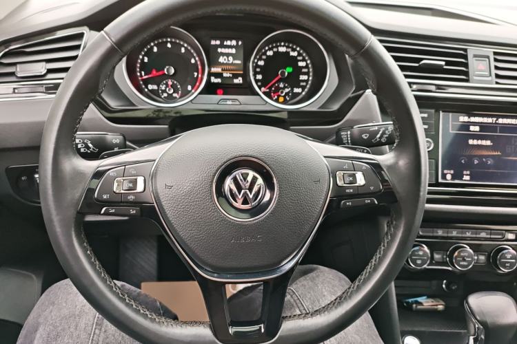 Used Volkswagen Tiguan L 2019 330TSI Automatic Two-Wheel Drive Panoramic Comfort Edition China VI Standard Steering Wheel