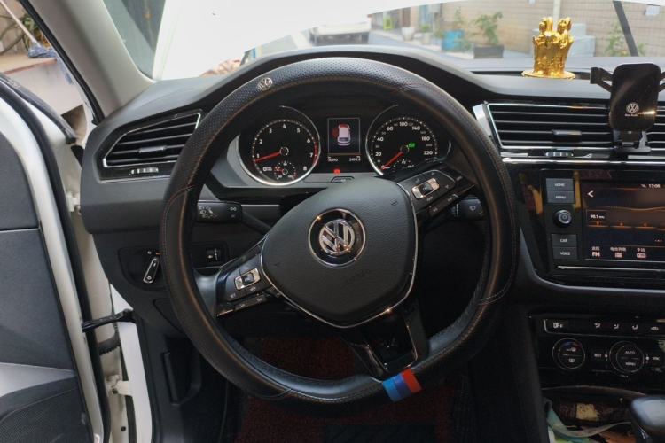 Used Volkswagen Tiguan L 2019 330TSI Automatic Two-Wheel Drive Panoramic Comfort Edition China V Standard Steering Wheel