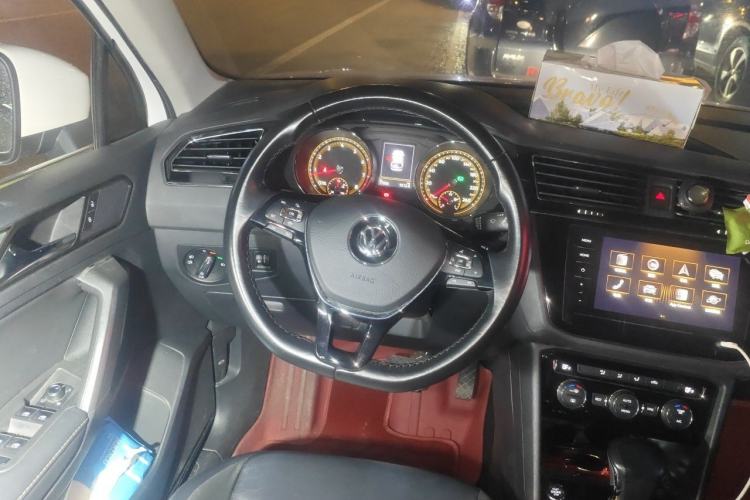 Used Volkswagen Tiguan L 2019 330TSI Automatic Two-Wheel Drive Panoramic Comfort Edition China VI Standard Steering Wheel