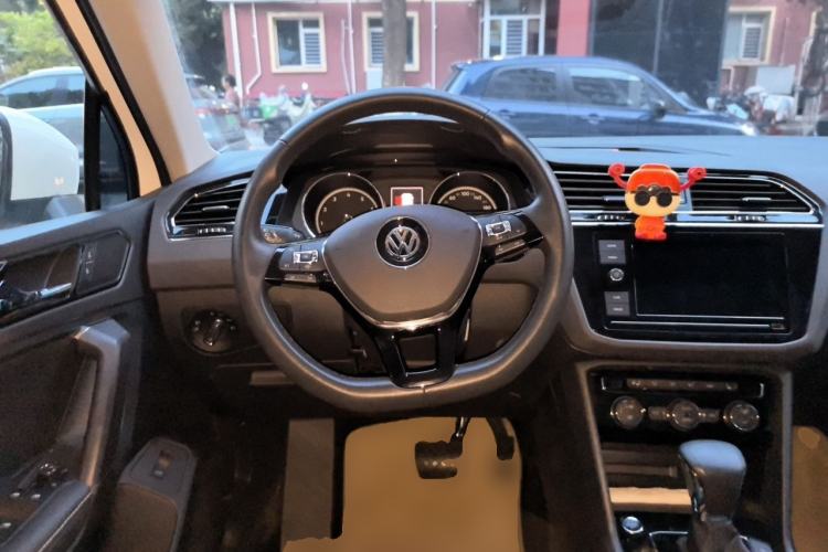 Used Volkswagen Tiguan L 2019 380TSI Automatic All-Wheel Drive Intelligent Luxury Version China V Standard Steering Wheel