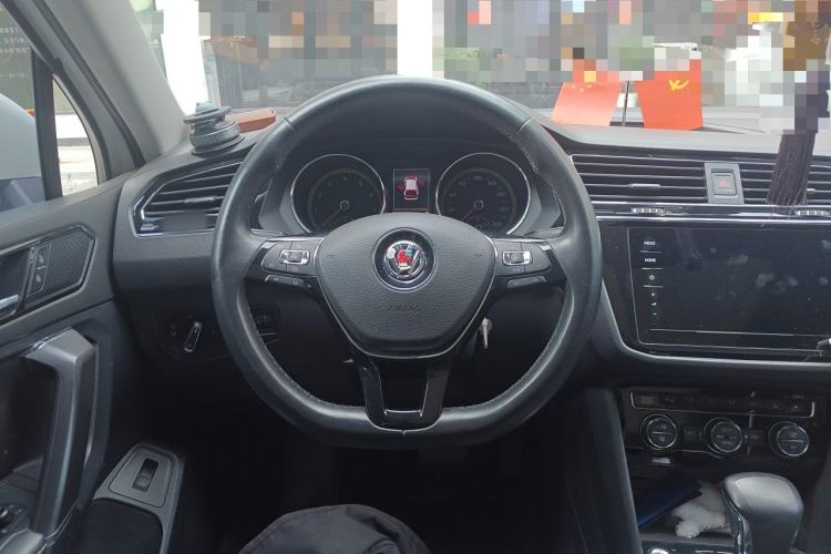 Used Volkswagen Tiguan L 2019 330TSI Automatic Two-Wheel Drive Smart Luxury Version China VI Standard Steering Wheel