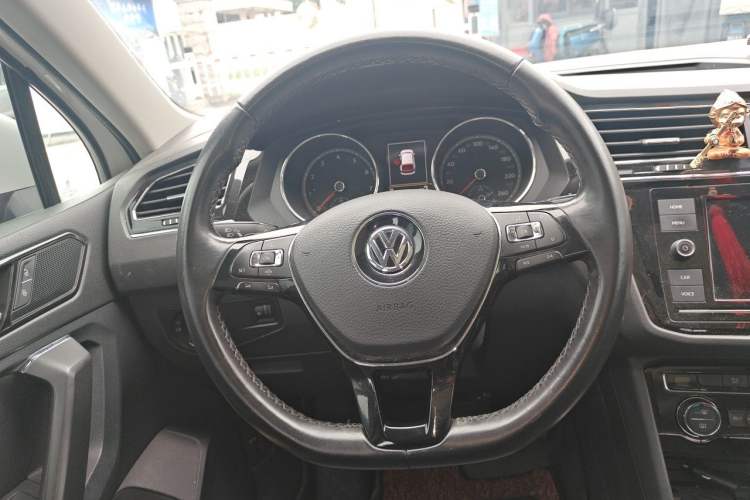 Used Volkswagen Tiguan L 2019 330TSI Automatic Two-Wheel Drive Panoramic Comfort Edition China VI Standard Steering Wheel