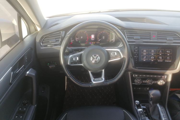 Used Volkswagen Tiguan L 2019 Restyled 330TSI Automatic Two-Wheel Drive R-Line Flagship Version China VI Standard Steering Wheel